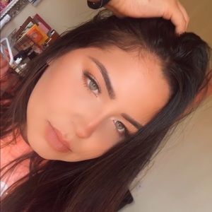 Meet your Posher, Eliana